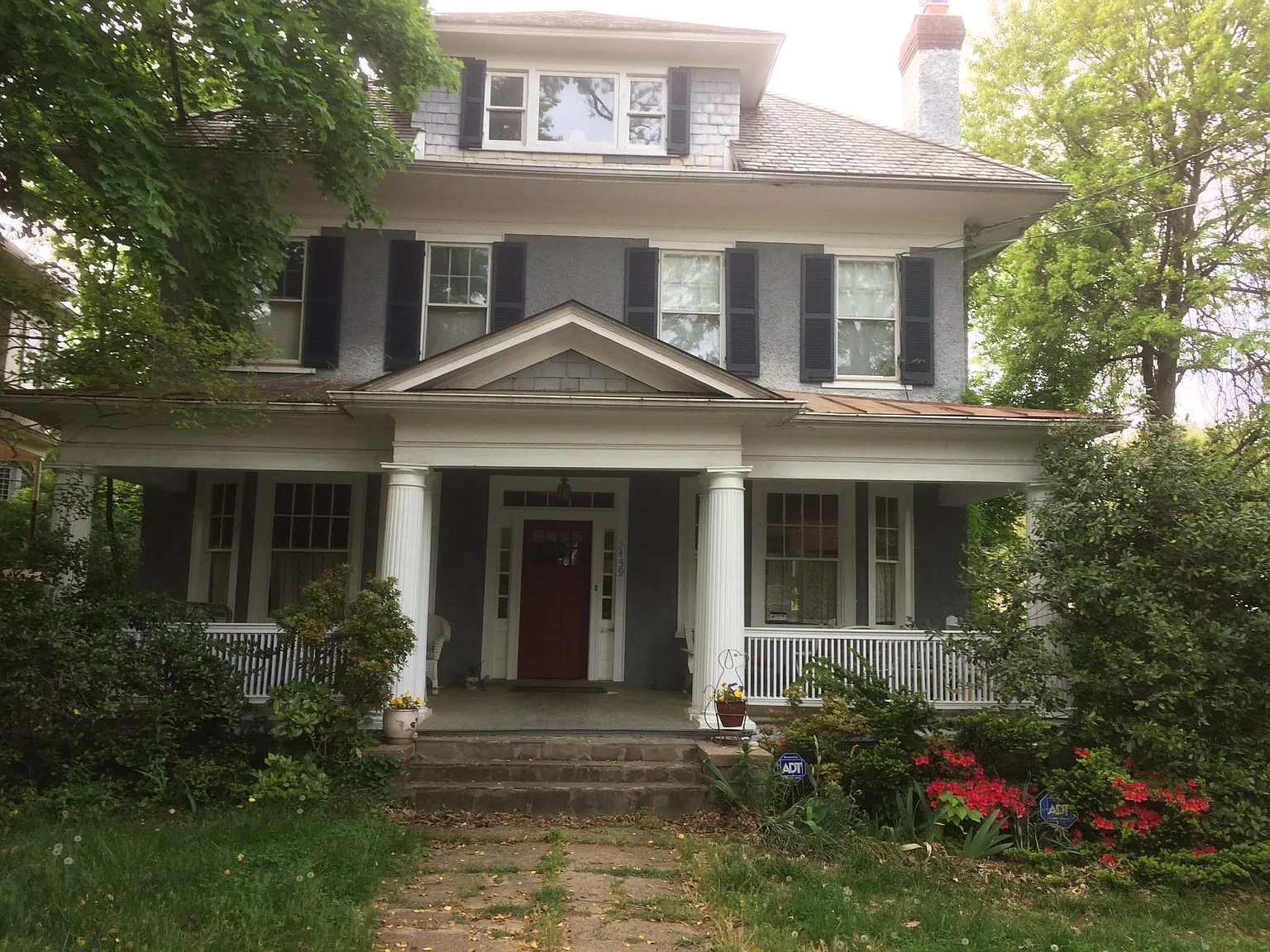 1 bed, 1001 sqft, $1,749 — Photo 1
