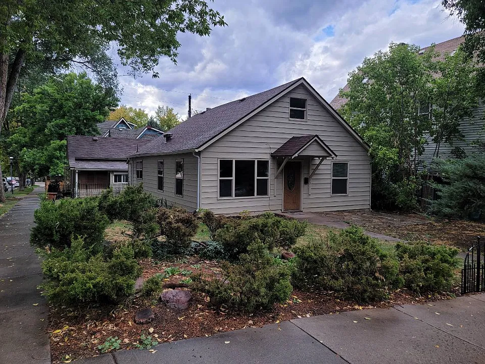 931 Blake Ave