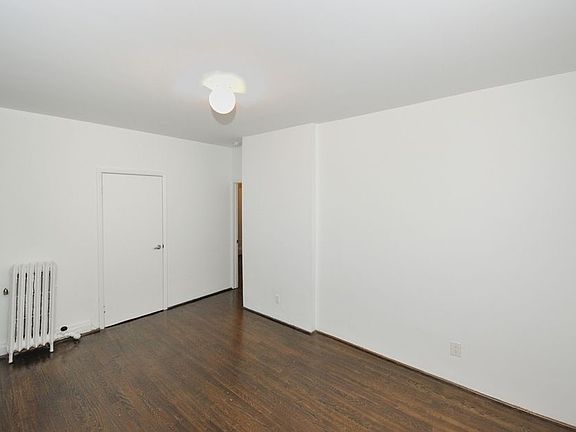 2nd image of 240 W 15th St APT 15