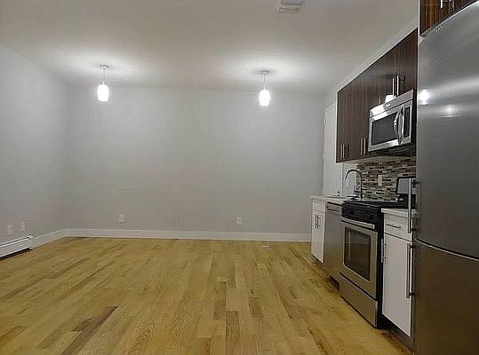 2nd image of 1044 Putman Ave #3