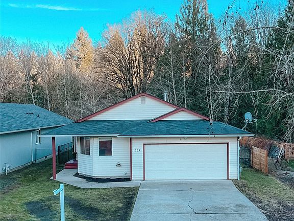 2nd image of 1229 Sherman Avenue