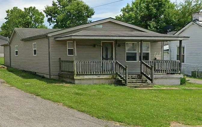 2 bed, 1051 sqft, $1,350 — Photo 2