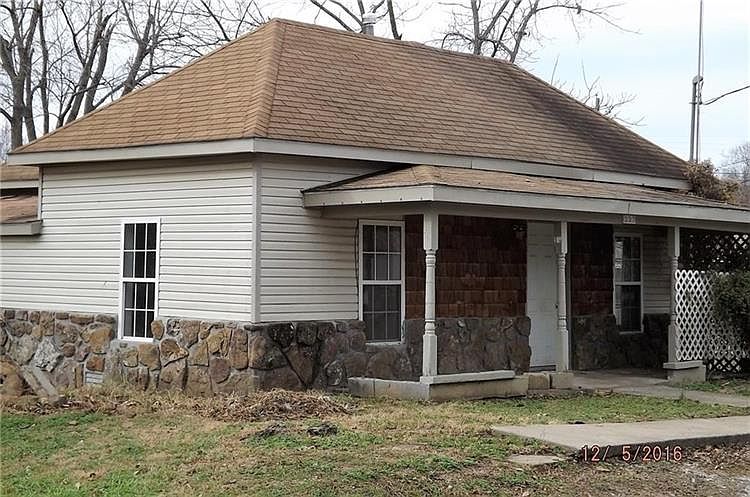 1st image of 227 Doke St