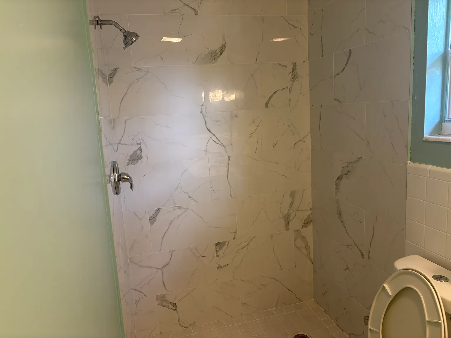 4 bed, 1400 sqft, $2,000 — Photo 2