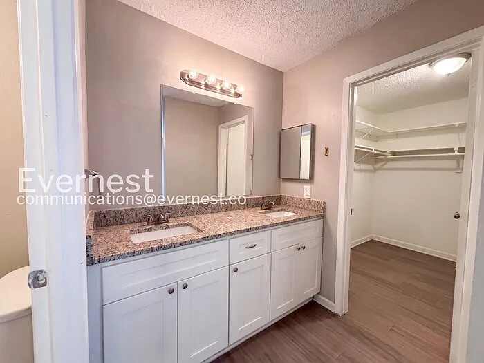 2719 Meadowgrass Ln — Photo 11