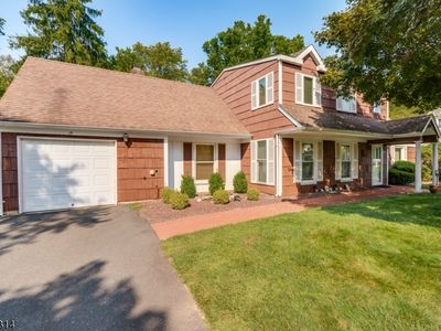 15 Crown Rd, Somerset, NJ, 08873