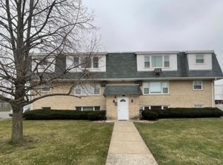 5811 Rose Ave APT 1, Countryside, IL 60525