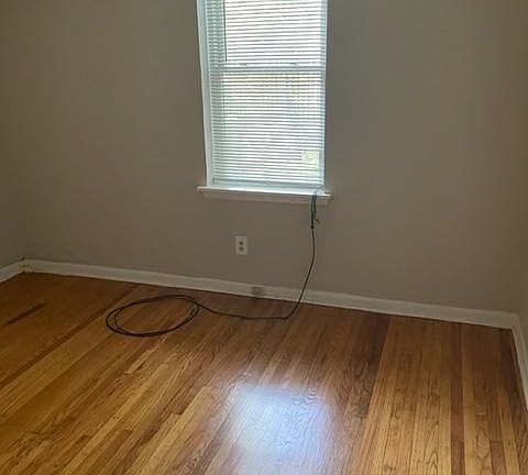 5th image of 632 N 32nd St APT 3