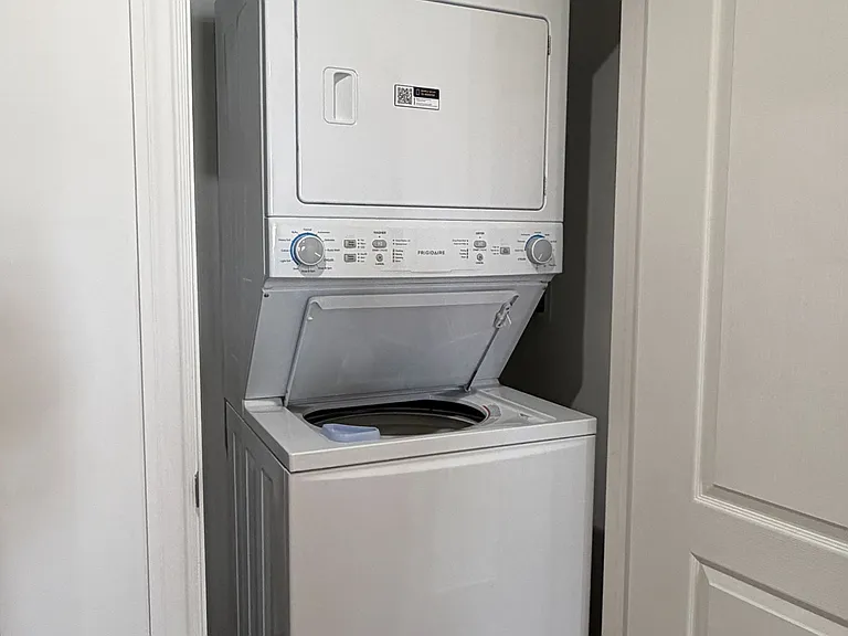 27 Bowhill Cres #MAIN — Photo 9