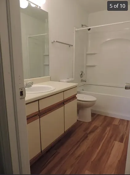 2513 W Saint Vrain St — Photo 3