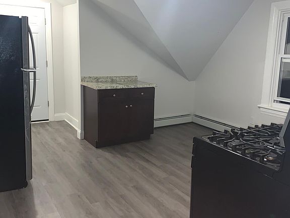 2nd image of 112 Mawney St Floor 3