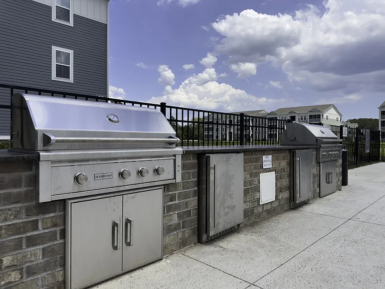 Anchor Pointe Apartments — Photo 6