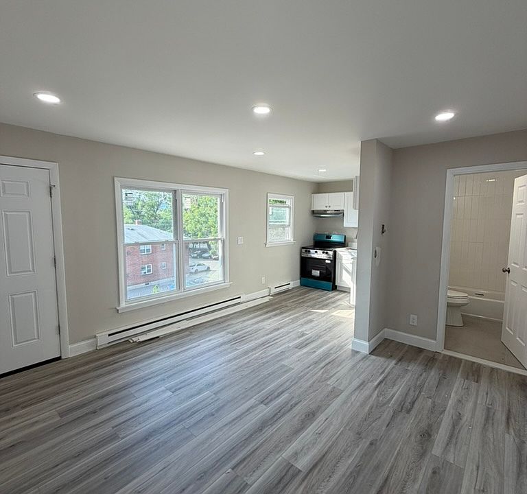 1st image of 11 Laurel St #A7b7a20b6