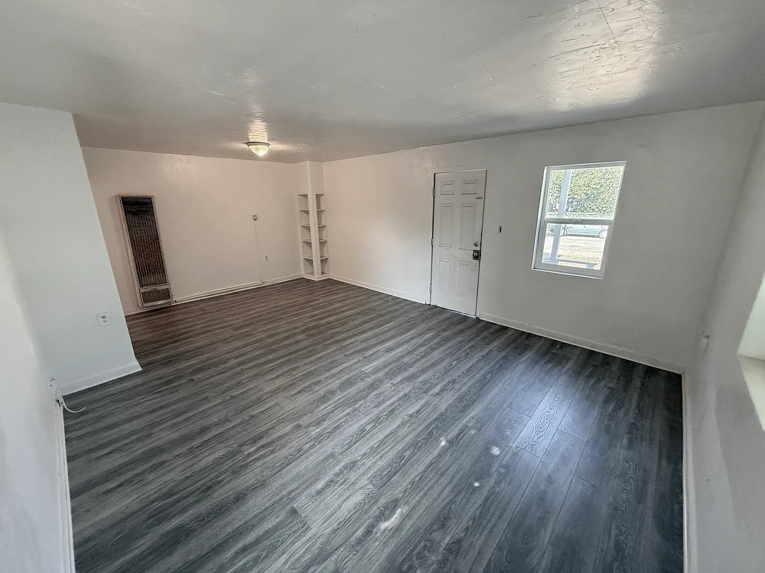 2 bed, 900 sqft, $1,485 — Photo 2