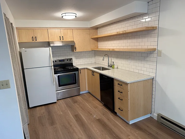 10313 NE Oregon St #13 — Photo 8