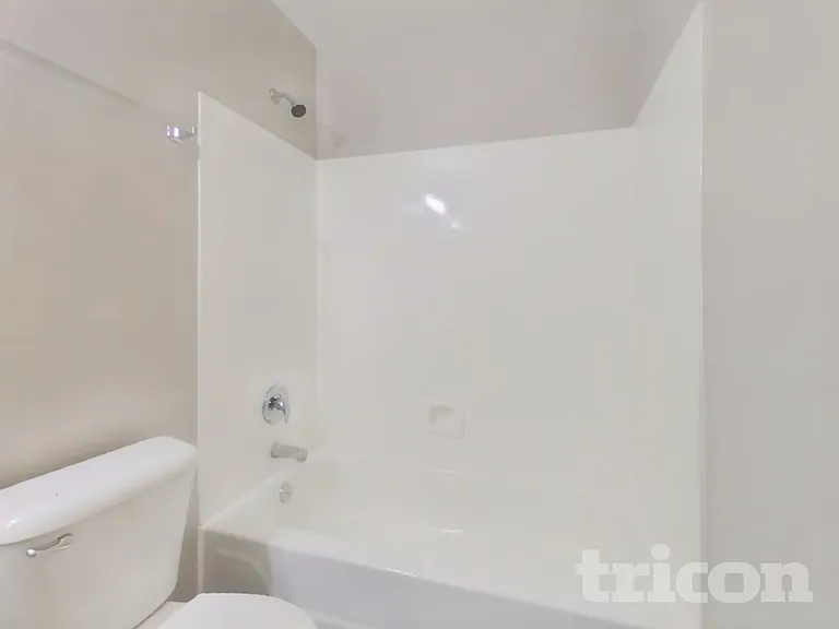 8961 W Kathleen Rd — Photo 14