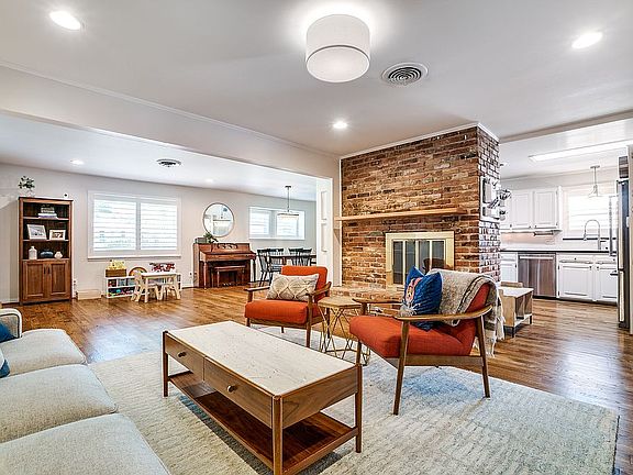 5th image of 9714 Lanward Dr