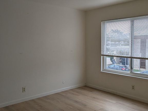 3rd image of 218 88th St