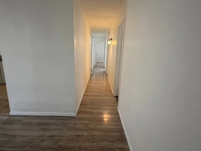 1395 N Pennsylvania Ave — Photo 35