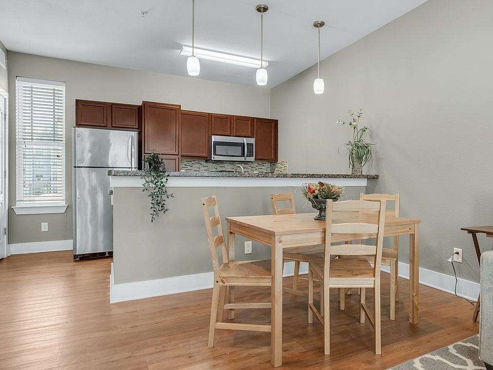 1st image of 424 Tauber St #39378bd24