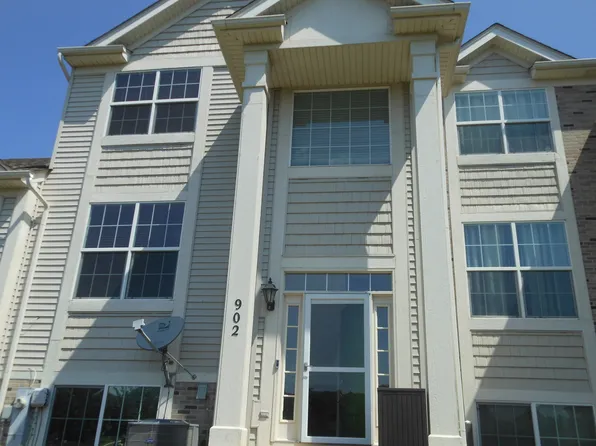 902 Summit Creek Dr, Shorewood, IL 60404