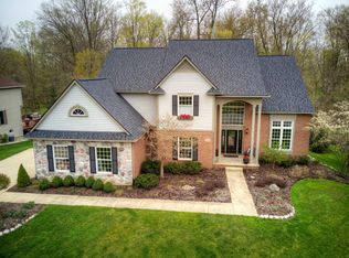 1213 Waterways Dr, Ann Arbor, MI 48108
