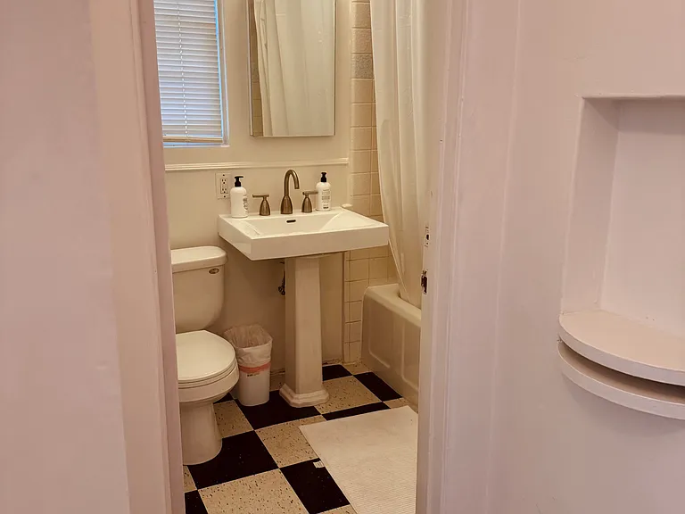 4851 Brighton Ave #A — Photo 32