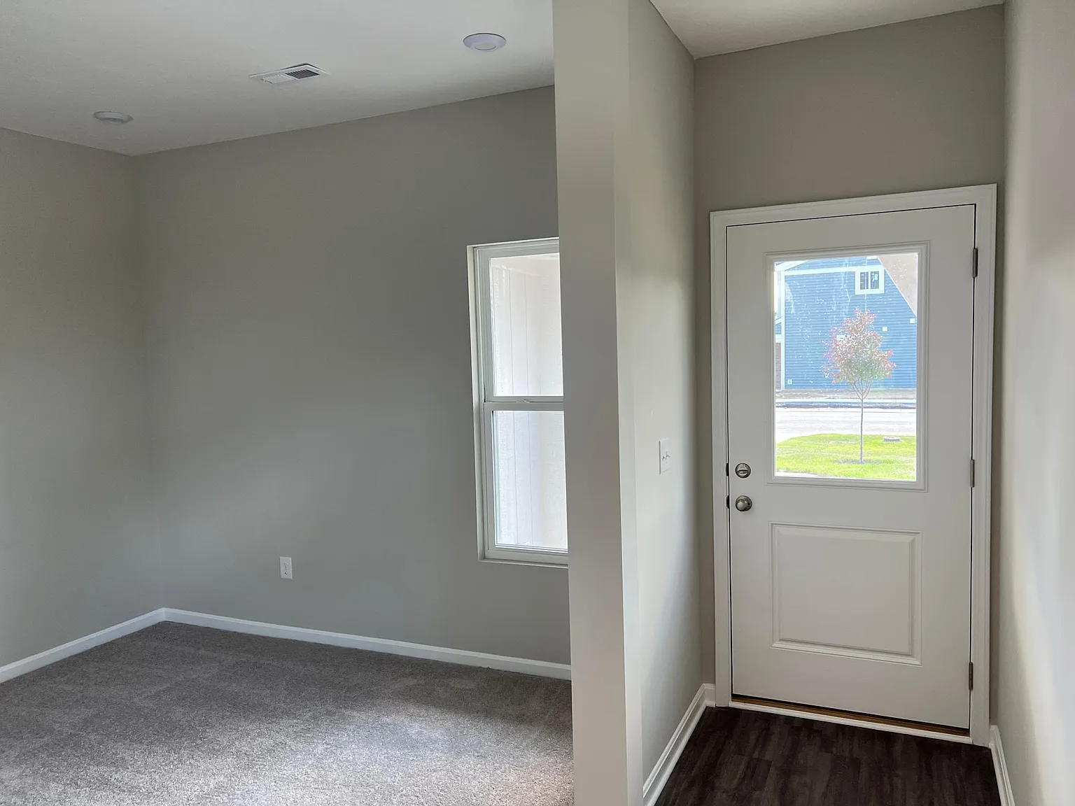 3 bed, 2.5 bath, 2082 sqft, $2,600 — Photo 4