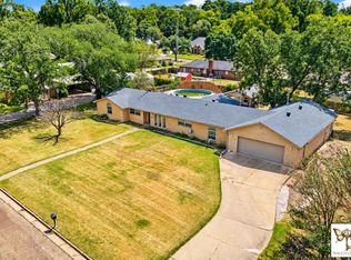 913 Elizabeth St, Gilmer, TX 75644