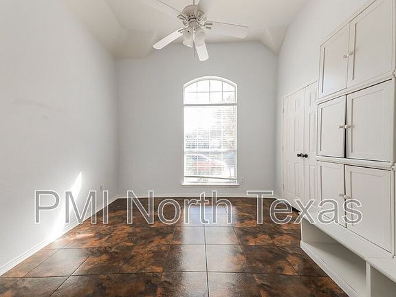 3rd image of 104 Peregrine Dr