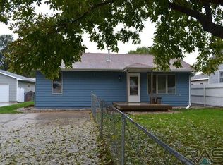 3215 N Jessica Ave, Sioux Falls, SD 57104