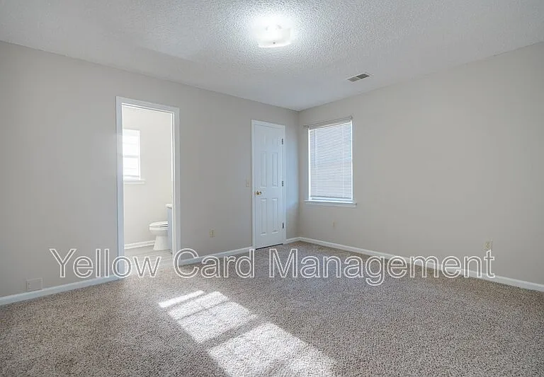 82 Crosby Dr — Photo 17