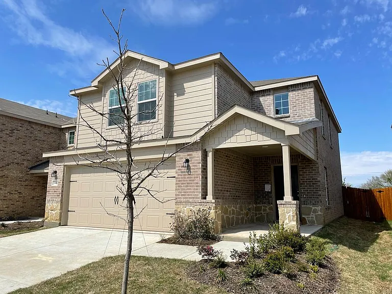366 Lake Erie Dr — Photo 10