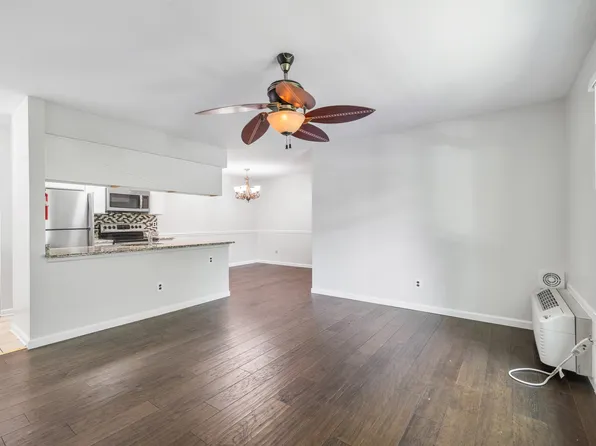30 Bolton Ct, Somerset, NJ 08873