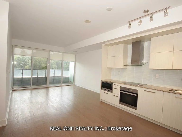 3018 Yonge St #305 — Photo 4
