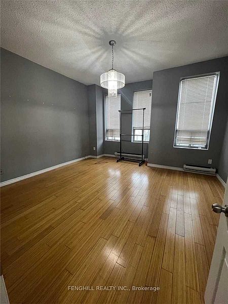 Toronto House for rent - 4 Bedrooms — photo 7