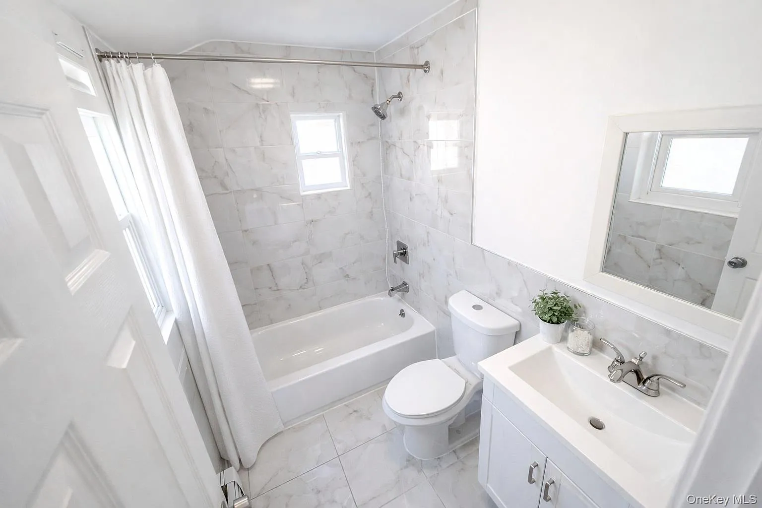 3 bed, 2.0 bath, 1125 sqft, $3,650 — Photo 4