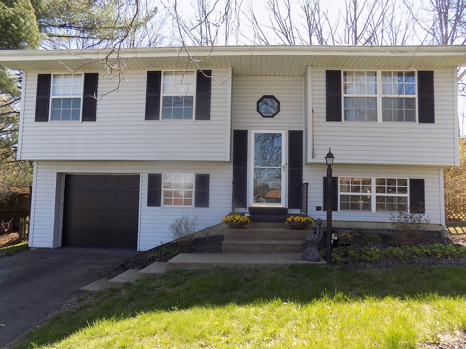 1st image of 512 Daisy Ct