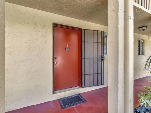 836 SW 9th Street Circle #103, Boca Raton, FL 33486