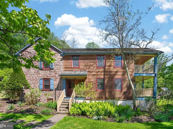 1790 Fernbrook Ln, Pottstown, PA 19465