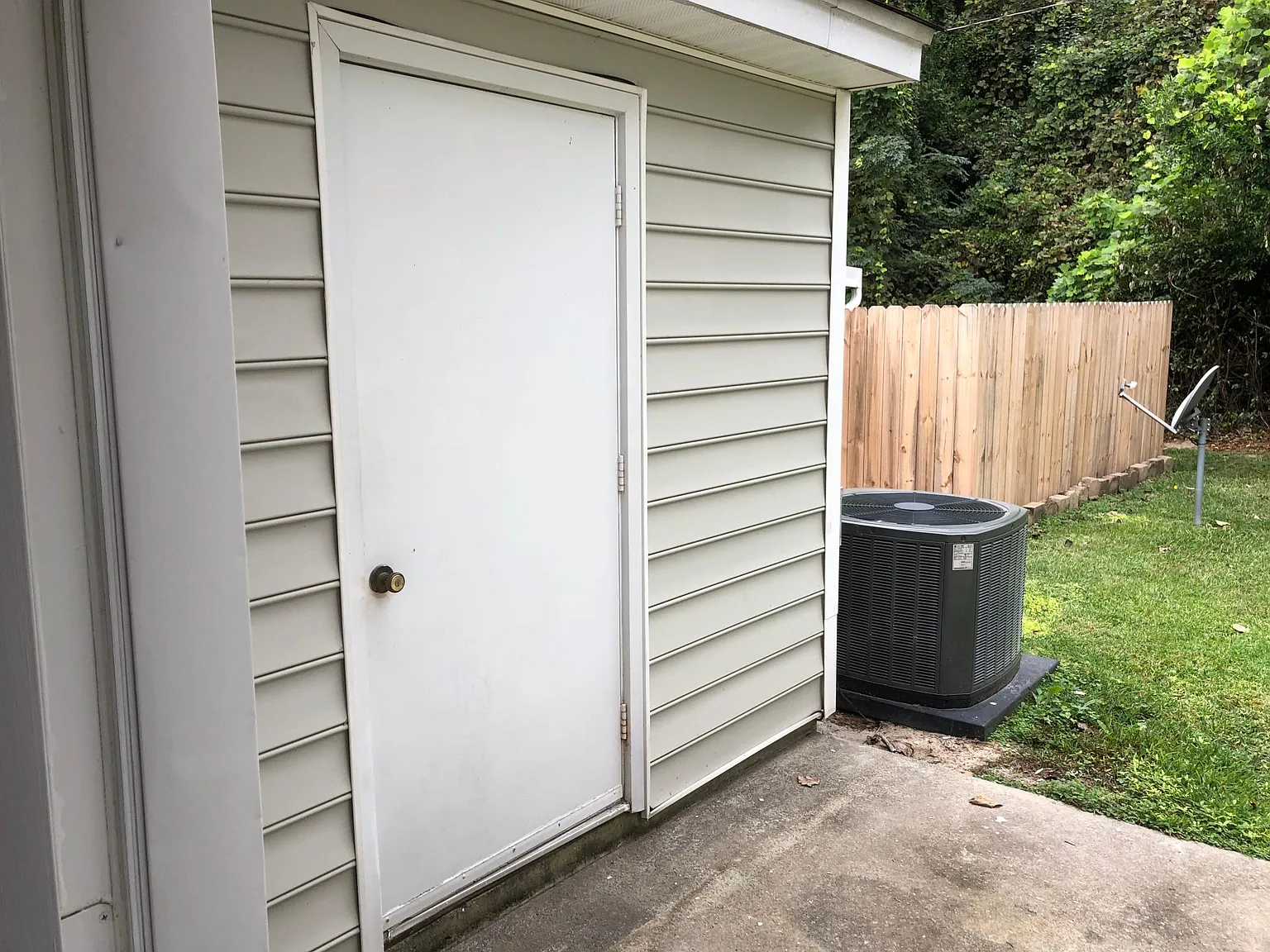 2 bed, 2.5 bath, 1200 sqft, $1,395 — Photo 3