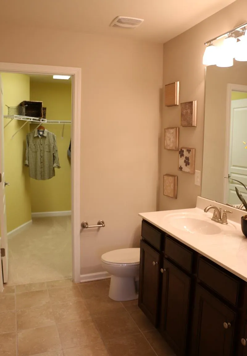 3 bed, 2.5 bath, 1564 sqft, $2,250 — Photo 4