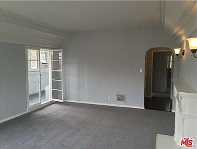 5th image of 7452 Rosewood Ave
