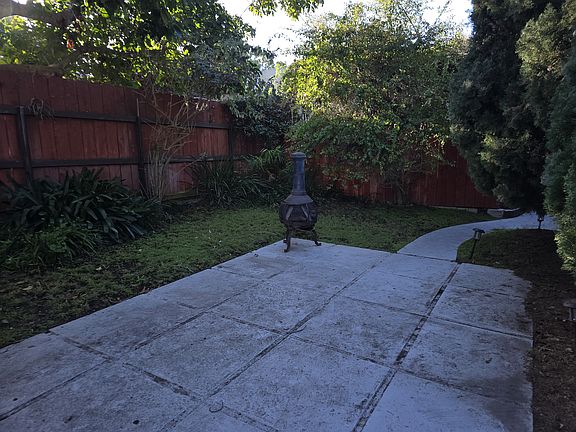 3rd image of 309-11 E Ave #309