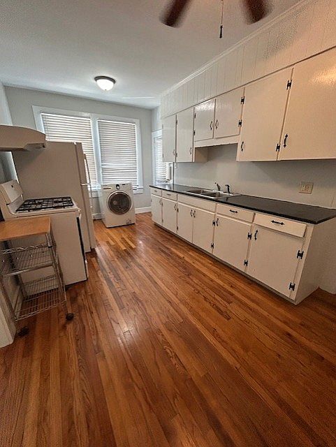 Kitchen & Dining Area