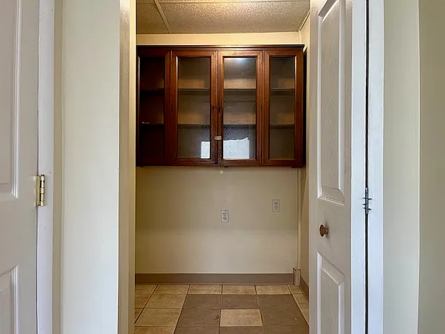 372 Washington Ave — Photo 7