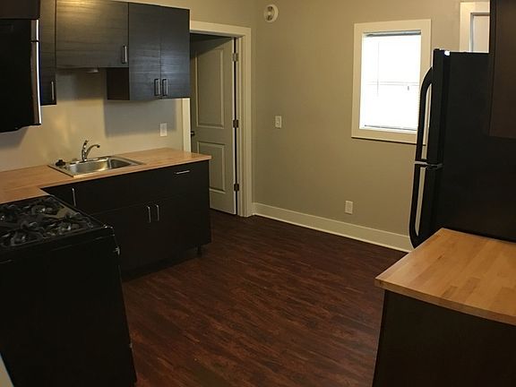3rd image of 1514 Alpine Ave NW APT 6