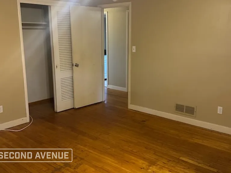 957 Hickory Cir — Photo 12