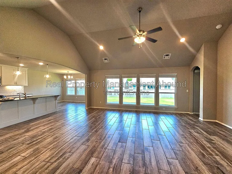 3706 S 13th Pl — Photo 21