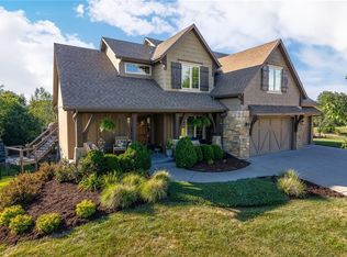 1654 NE Lashbrook Ct, Lees Summit, MO 64086
